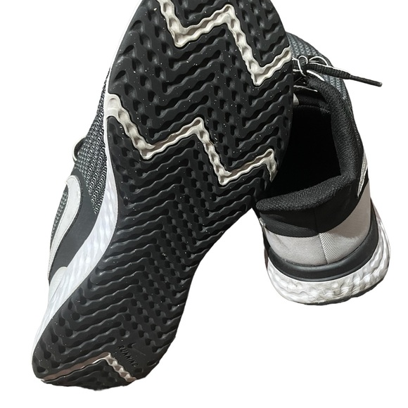 Used - Picture 5 of 5